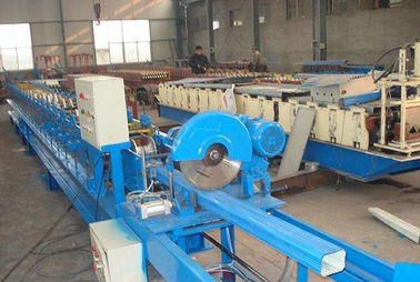 China Rolo do Downspout do controle de frequência que forma a máquina com a máquina de corte hidráulica fornecedor